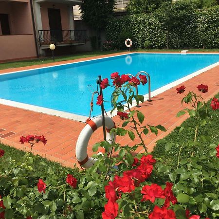 Indesenzano Apartment เดเซนซาโนเดลการ์ดา ภายนอก รูปภาพ