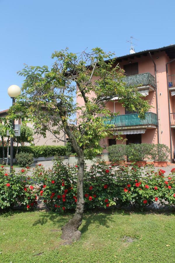 Indesenzano Apartment เดเซนซาโนเดลการ์ดา ภายนอก รูปภาพ