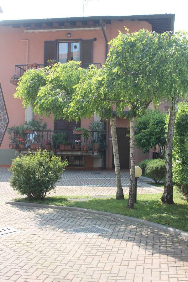 Indesenzano Apartment เดเซนซาโนเดลการ์ดา ภายนอก รูปภาพ