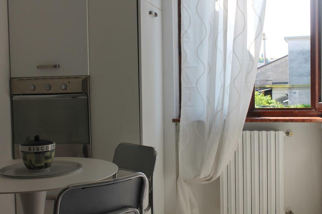 Indesenzano Apartment เดเซนซาโนเดลการ์ดา ภายนอก รูปภาพ