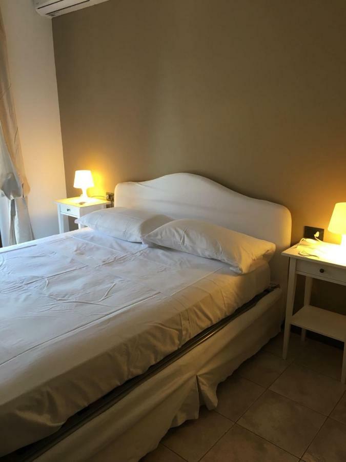 Indesenzano Apartment เดเซนซาโนเดลการ์ดา ภายนอก รูปภาพ